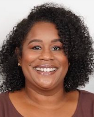 Photo of Elisa Lewis, Clinical Social Work/Therapist, LCSW