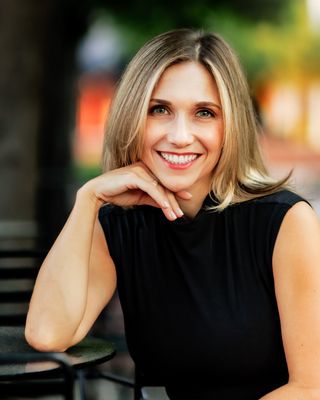 Photo of Elizabeth Ballinger, Licensed Professional Counselor Associate, MA, LPC-A