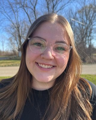 Photo of Julie Phillips, Clinical Social Work/Therapist, LLMSW