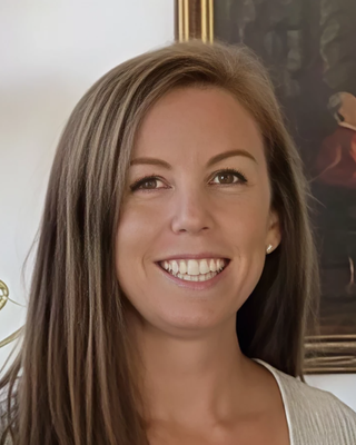 Photo of Kerri Leonard, Clinical Social Work/Therapist, LICSW