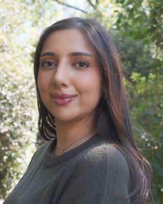 Photo of Dr Misbah Hussain, Psychologist, PsychD, HCPC - Clin. Psych.