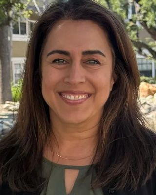 Photo of Nicole Vazirian, Marriage & Family Therapist Associate, AMFT