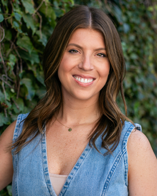Photo of Andrea Vignovich, Counselor, MA, LMHC, RPT