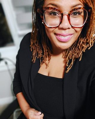 Photo of Stephanie M Lowe, Registered Psychotherapist (Qualifying)