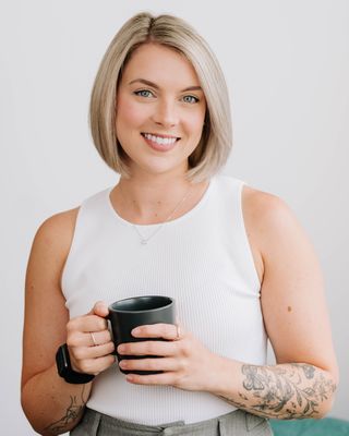 Photo of Lisa Richardson, Registered Psychotherapist, MA, CCC