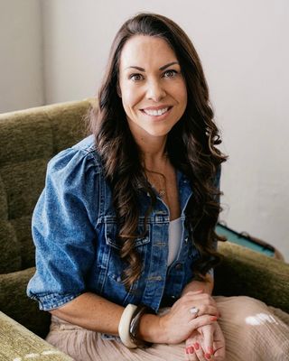 Photo of Liz Owens Fultz, Counselor, LPC, CCTP-II, RYT, EMDR-C, NCC