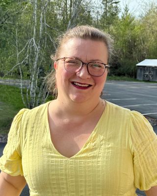 Photo of Liz Moss, Clinical Social Work/Therapist, MSW, LICSW