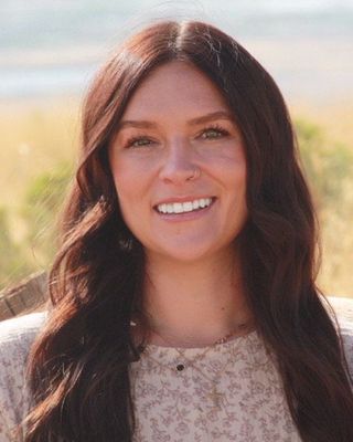 Photo of Alana Bush, Social Worker, MSWI