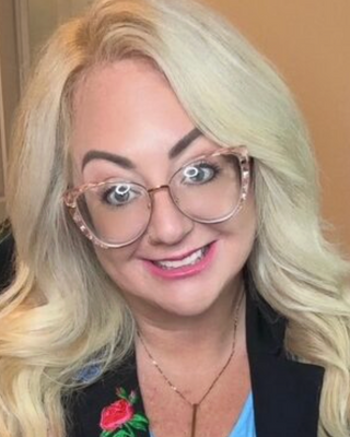 Photo of Liz Bernstein - iMind Mental Health Solutions - Liz Bernstein, Pre-Licensed Professional, MSW