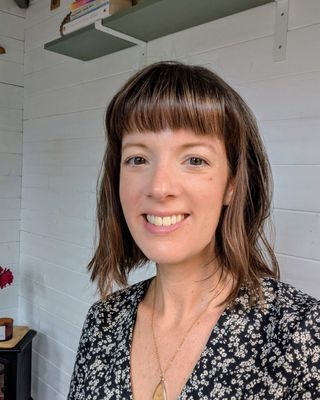 Photo of Natalie Rossiter, Counsellor, MBACP Accred
