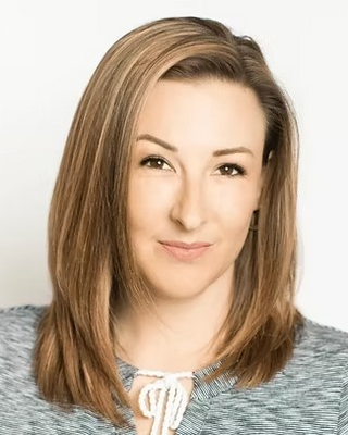 Photo of A.r.t. Expert - Holly Lamb, Clinical Social Work/Therapist, LCSW