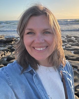 Photo of Laura Lindgren - Laura Lindgren, LPC, LCMHC, Licensed Clinical Mental Health Counselor, MA, LPC, LCMHC