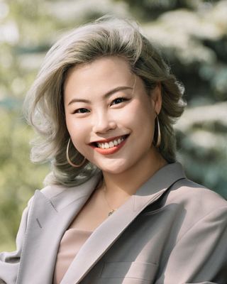 Photo of Vivila Yujuan Liu, Pre-Licensed Professional, MA, BAHons