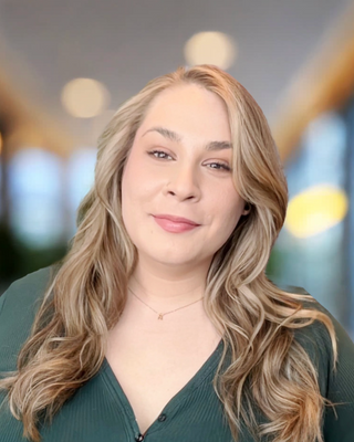 Photo of Amy Simms, Registered Psychotherapist