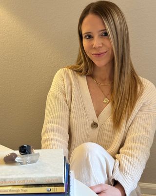 Photo of Heather Bell, Licensed Professional Counselor, LCPC, LPCC, RYT 200