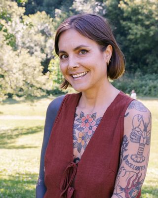 Photo of Angela Hoch, Clinical Social Work/Therapist, LICSW, MSW