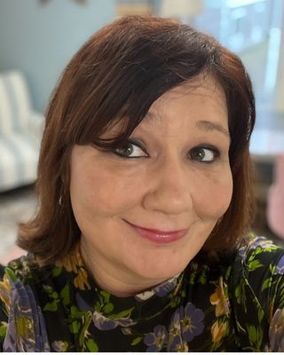 Photo of Eva Ross - Ride The Wave Psychiatry: Eva Ross PMHNP, Psychiatric Nurse Practitioner, PMHNP