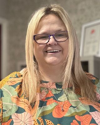 Photo of Julie Quaile, Counsellor, MNCPS Acc.