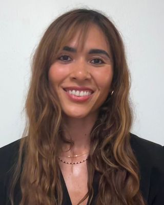 Photo of Alejandra Vivar, Pre-Licensed Professional, MSW, Intern, PhD