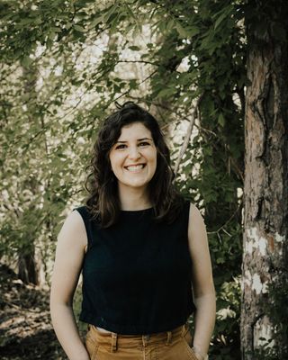 Photo of Annie Roth Blumfield, Marriage & Family Therapist, LMFT