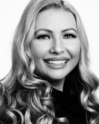 Photo of Ashton Hart, Marriage & Family Therapist, LMFT