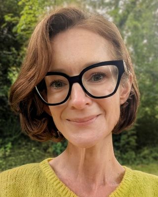 Photo of Rebecca Hollands, Counsellor, MBACP