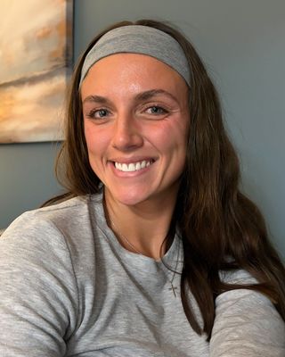 Photo of Kenzie Barrett, Pre-Licensed Professional, Intern