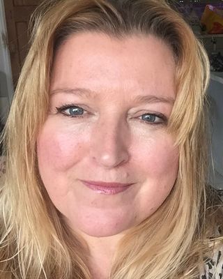 Photo of Rachel Coles, Counsellor, DCounsPsych, MBACP
