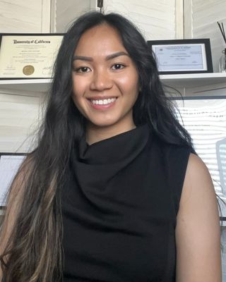 Photo of Selena Nguyen, LPC-R