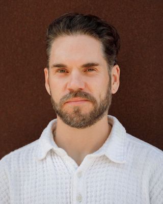 Photo of Ash James, Psychotherapist, MBACP