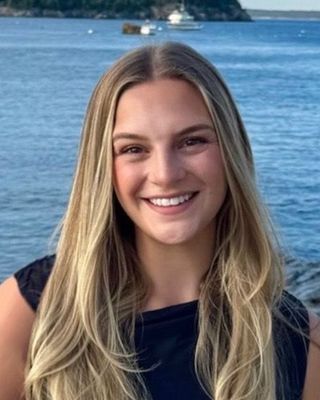 Photo of Adrianna Hartman, Clinical Social Work/Therapist, LICSW