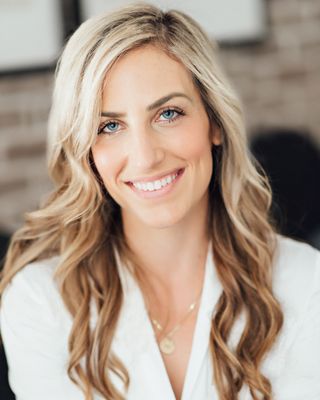 Photo of Nina Rapaport, Licensed Professional Counselor, LMHC