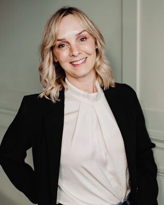 Photo of Susan Robbins, Registered Psychotherapist, MA, RP, RMFT-S