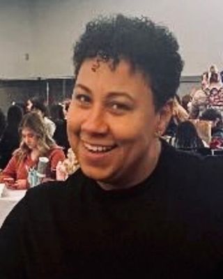 Photo of Lindsay Linson, Provisional Mental Health Practitioner, PLMHP, PCMSW