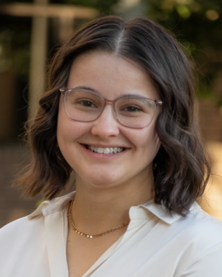 Photo of Anna Dubon, Pre-Licensed Professional, MSCMHC, RMHCI
