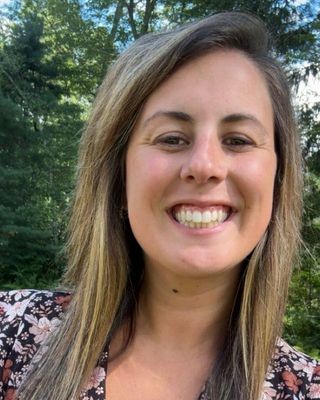 Photo of Nicole F Folino, LMSW