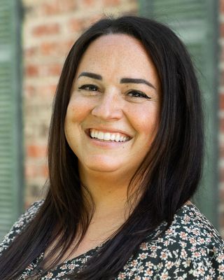 Photo of Danielle Manis, Pre-Licensed Professional, MA, ACMHC