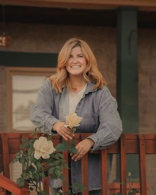 Photo of Lennon Jones, Marriage & Family Therapist, LMFT