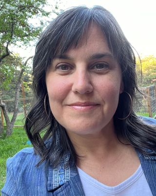 Photo of Carey Cici Couzelis, Psychiatric Nurse Practitioner, PMHNP