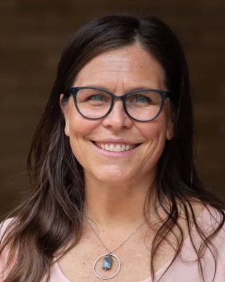Photo of Laura Granger, Pre-Licensed Professional, RYT, Intern