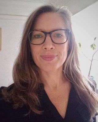 Photo of Susi Halley, Psychotherapist, COSRT Accred