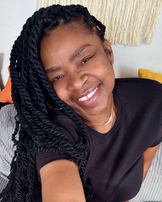 Photo of La Shay Johnson, Counselor, MA, LCPC, LPC