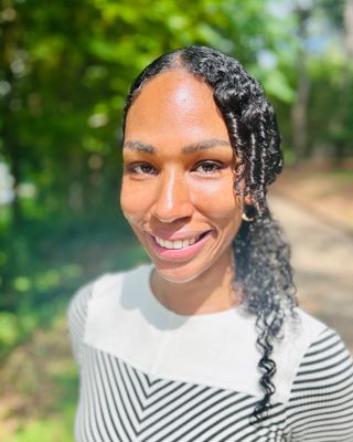 Photo of Sundi Crosswhite Shelton, Pre-Licensed Professional, LMSW, RYT 200, RCYT