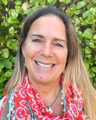 Photo of Sarah Clothier, Counsellor, MNCPS Acc.