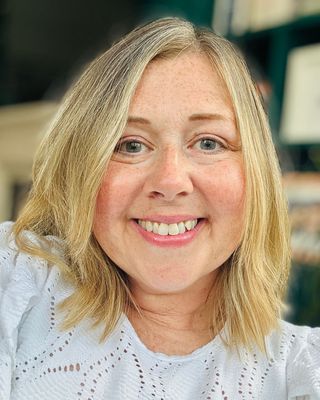 Photo of Janice Sutcliffe, Counsellor, MBACP