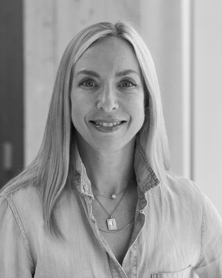 Photo of Lindsay Prajza, Registered Psychotherapist (Qualifying), MPsy