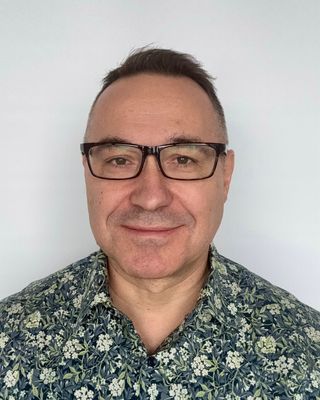 Photo of Oliver Ackermann, Psychotherapist, MA, CMSAC