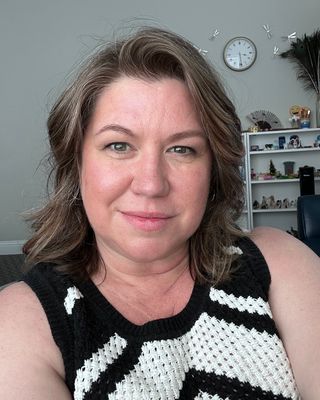 Photo of Lisa Delaplace, Clinical Social Work/Therapist, MSW, LICSW, CST