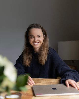 Photo of Jemima Pearson, Psychotherapist, DCounsPsych, MBACP