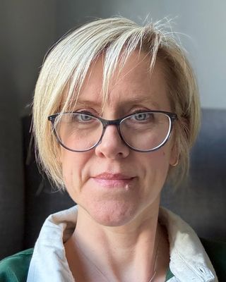 Photo of Dawn Bayliss, Counsellor, MSc, MBACP
